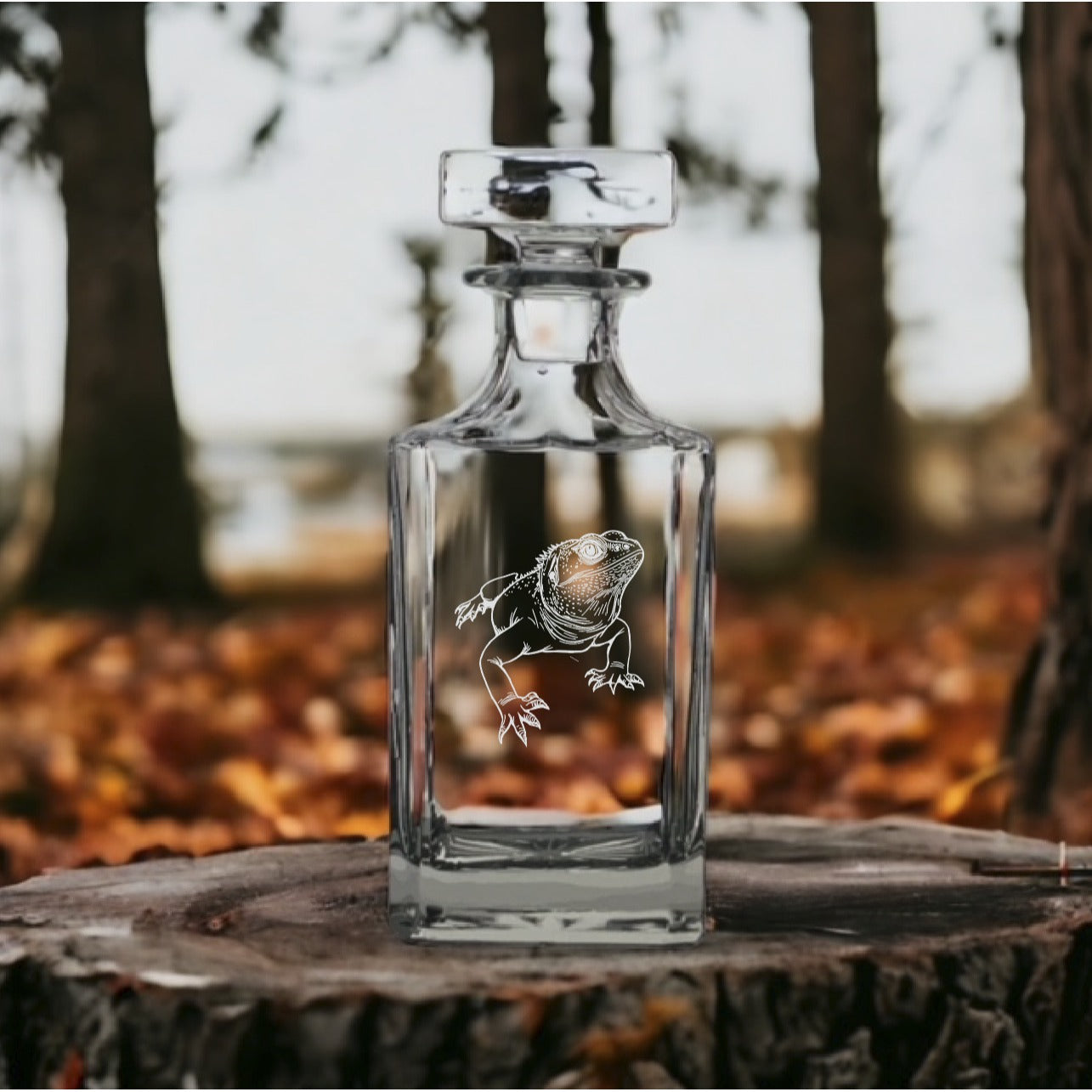 Bearded Dragon Decanter 26 Oz Bourbon Whiskey Premium Glass Personalize Gift NEW