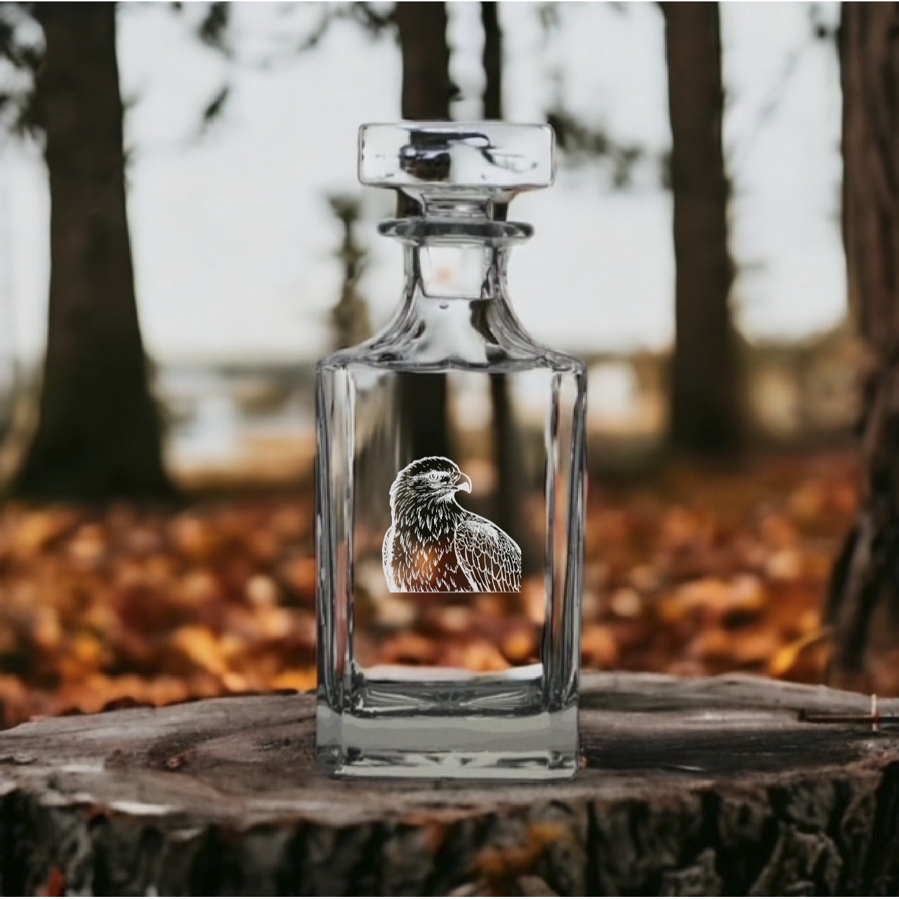 Bald Eagle Decanter 26 Oz Bourbon Whiskey Premium Glass Personalize Animal NEW
